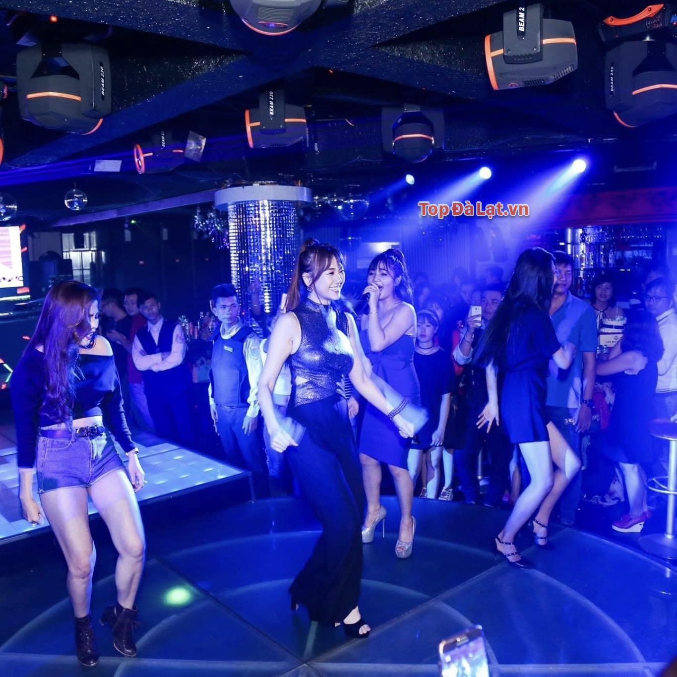 V Club Bar Đà Lạt